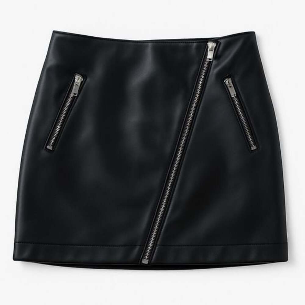 High waisted mini skirt.